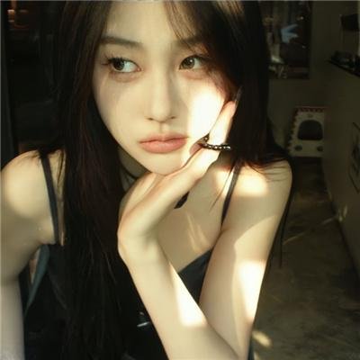 踉跄女孩